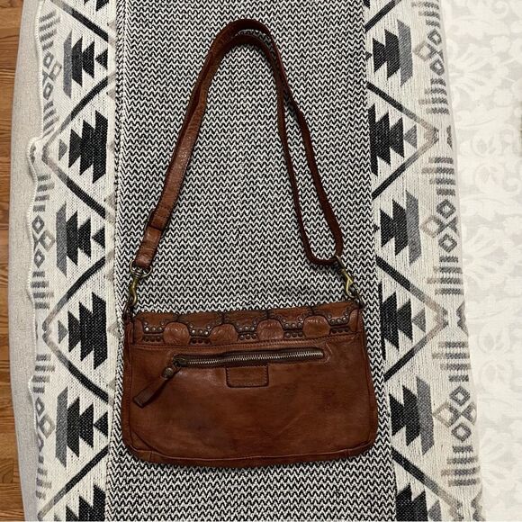 Kompanero Gisele -The Sling Bag Brown Leather w/Studs NWOT! - Picture 3 of 11